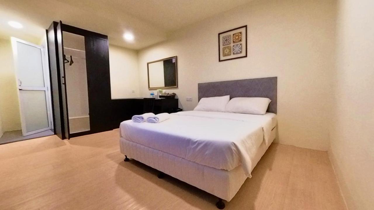 Bishop Hotel George Town Extérieur photo